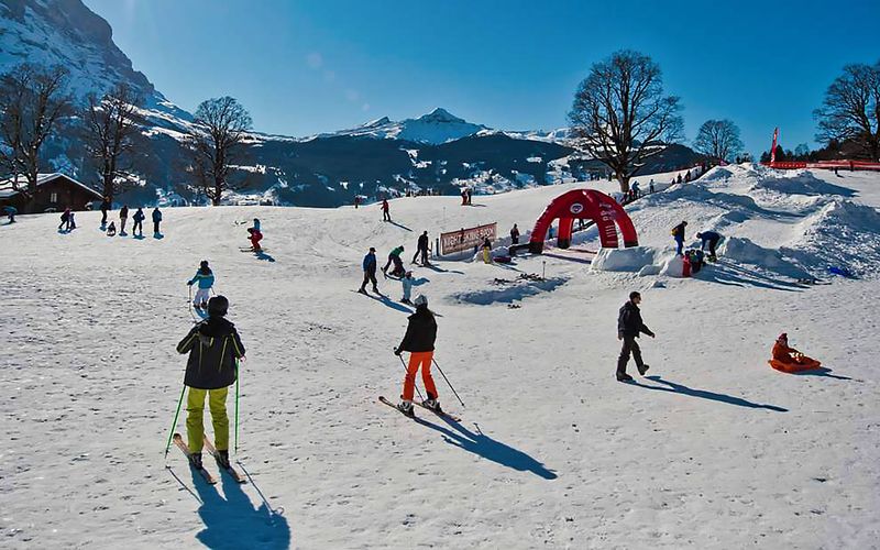 Partant de Zurich : Expérience du ski suisse dans la région de la Jungfrau