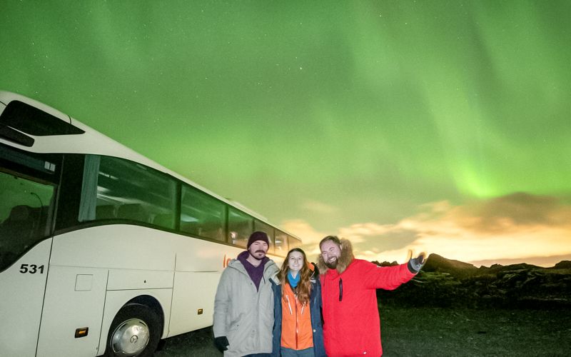 Reykjavik : Visite guidée en bus des aurores boréales