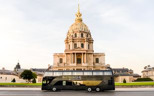 Depuis l'Arc de Triomphe : Dîner signature du Bustronome avec vue sur Paris