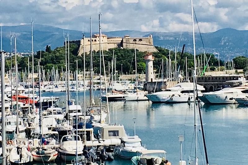 Excursion privée à Antibes et Saint-Paul-de-Vence depuis Cannes