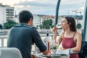 Croisière avec dîner de 4 plats et musique live à Budapest