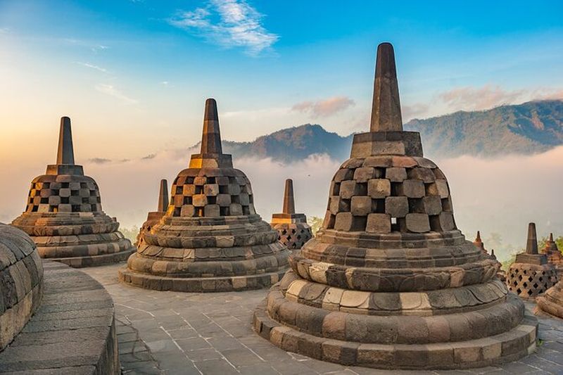 Excursion aux temples de Prambanan et Borobudur et au volcan Merapi depuis Yogyakarta