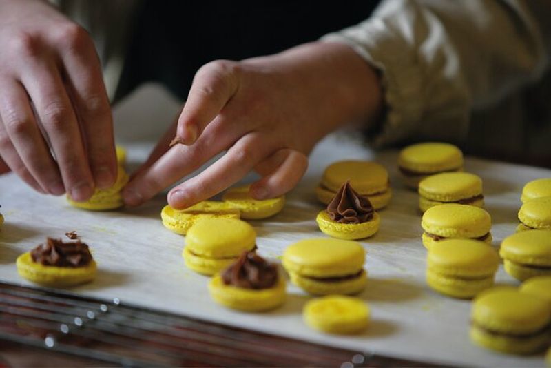 Cours de cuisine de macarons à Paris en petit groupe
