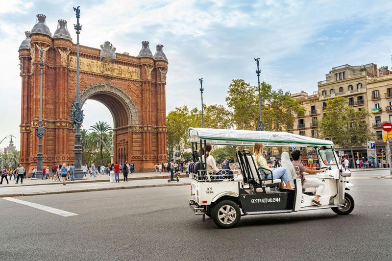 Balade privée de 2 heures en tuktuk à Barcelone