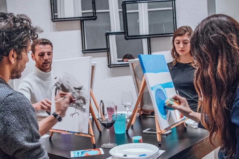 Cours de peinture avec vin et pizza à Rome