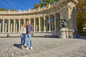 Séance photo professionnelle au Parc du Retiro de Madrid