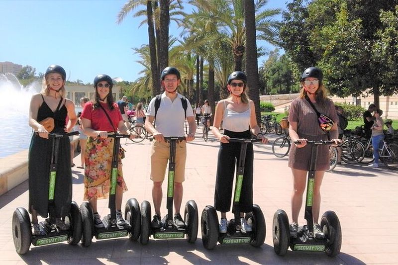 Balade en Segway à Valence et billet pour le bus touristique