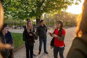 Visite de Saint-Germain-des-Prés et du Quartier Latin de Paris avec dégustations culinaires et jeu de pétanque
