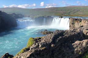 Excursion à la cascade de Godafoss et au lac Mývatn pour les croisiéristes à Akureyri