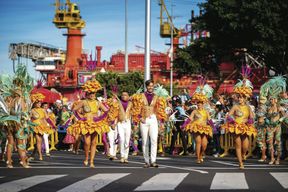 Transfert pour le Carnaval de jour de Santa Cruz
