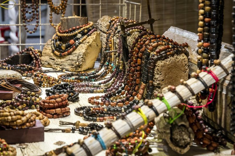 Visite nocturne de la ville d'Ibiza avec le marché hippie de Las Dalias