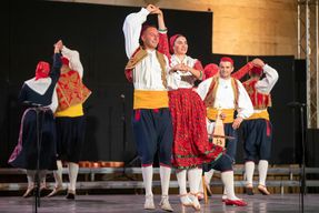 Performance exclusive du Linđo Folk Ensemble à la cathédrale de Dubrovnik