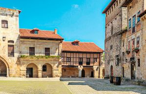 Exploration d'une journée complète dans le nord de l'Espagne avec visite guidée de la grotte d'Altamira