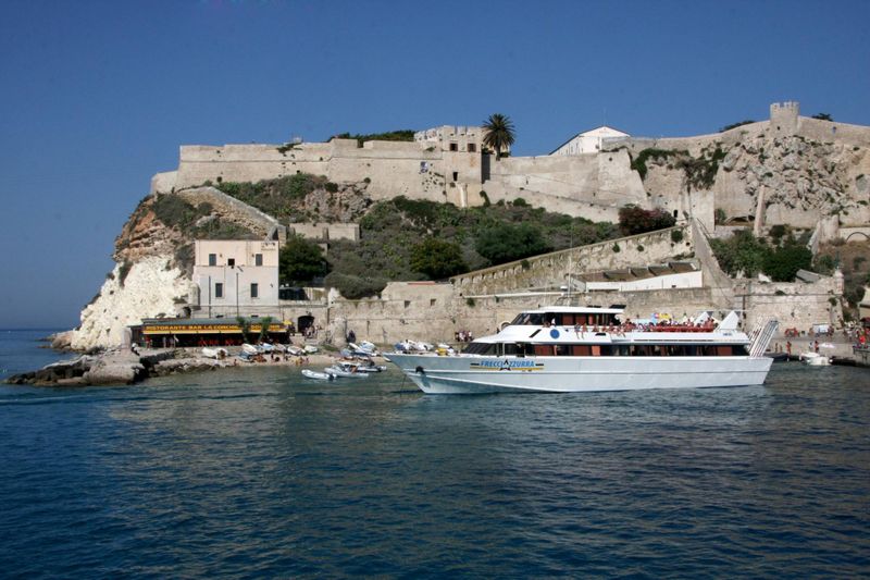 Îles Tremiti depuis Rodi Garganico Ferry et excursion en bateau