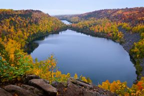 Visite audioguidée en voiture de la rive nord du lac Supérieur