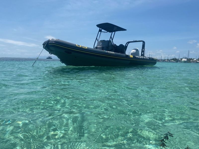 Location de bateau - Highfield patrol 700 route du rhum (Semi-rigid)