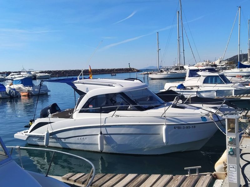 Location de bateau - Bénéteau Antares 7 (Motorboat)