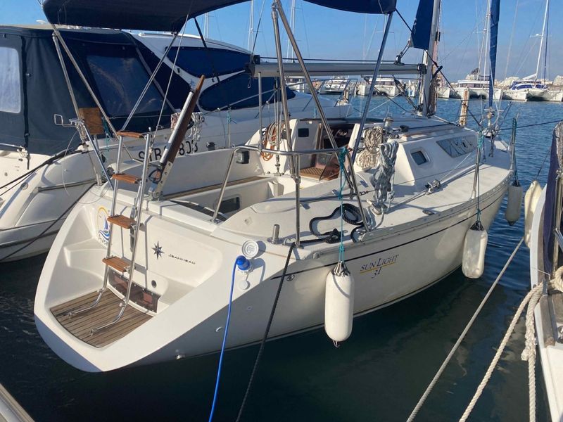 Location de bateau - Jeanneau Sun Light 31 (Sailboat)
