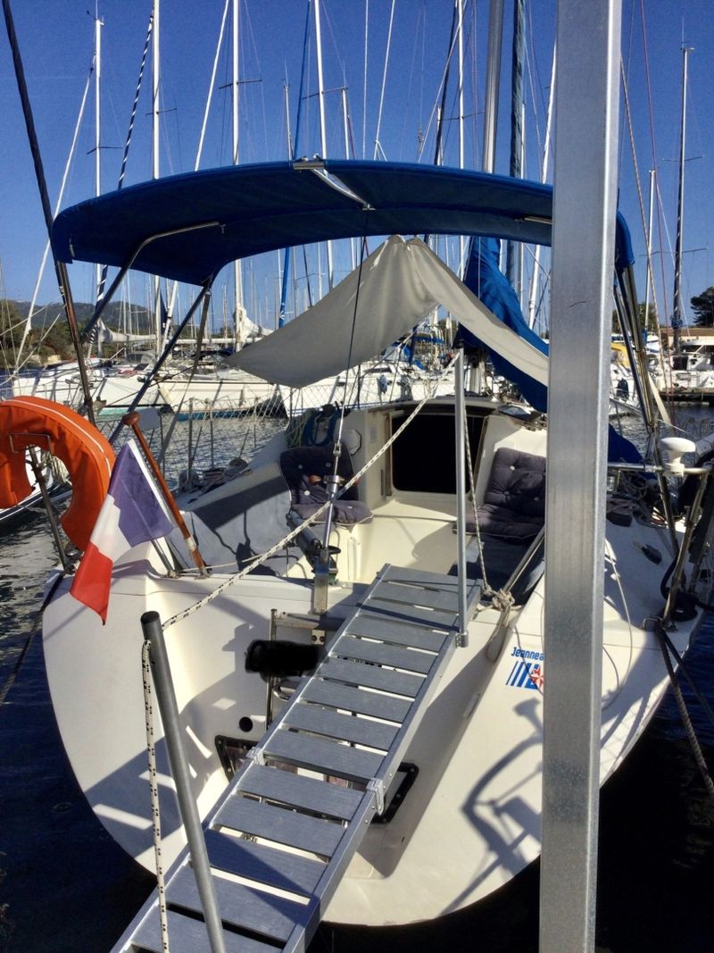 Location de bateau - Jeanneau Sun Light 30 (Sailboat)