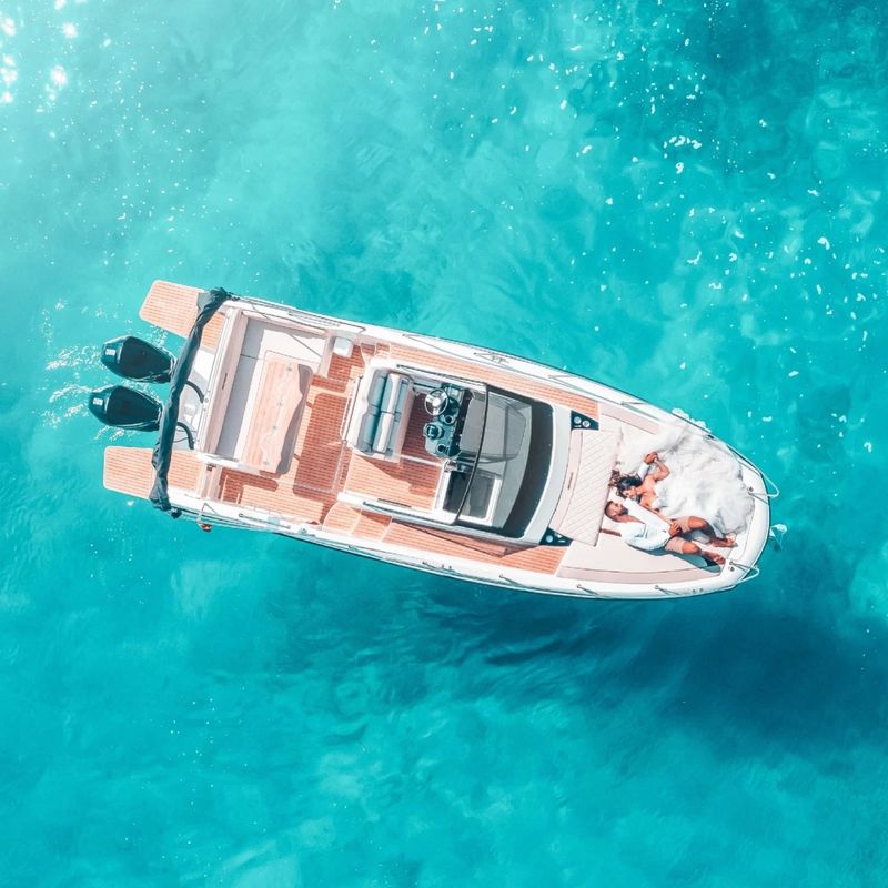 Location de bateau - B2 Marine CAP FERRET 752 CRUISER (Motorboat)