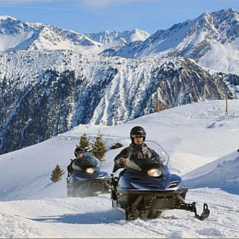 Randonnée en Motoneige à Courchevel