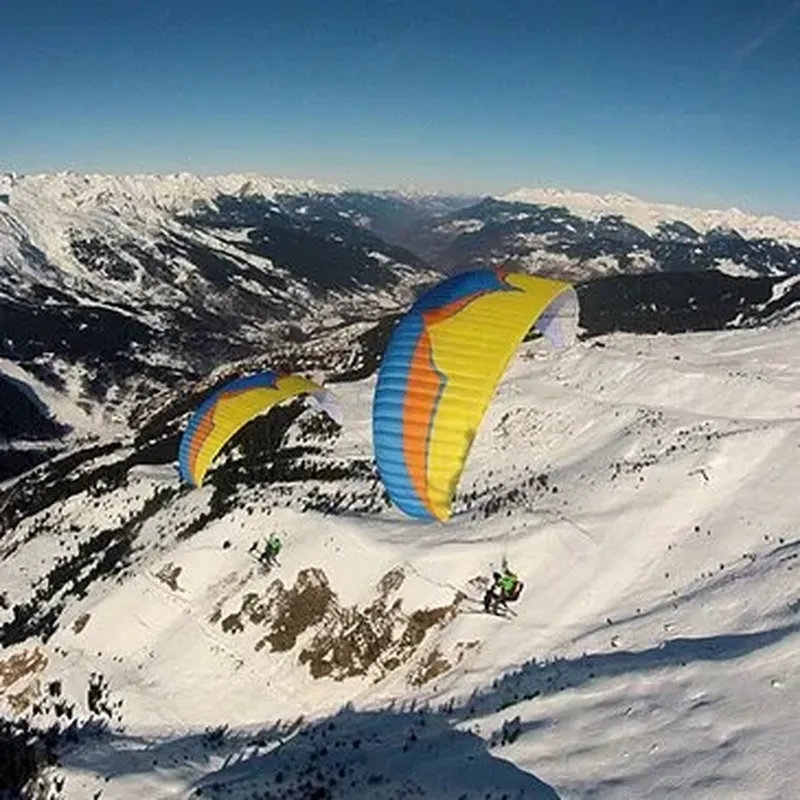 Baptême en Parapente à Ski à Méribel