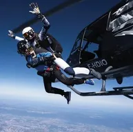 Saut en Parachute depuis un Hélicoptère près d'Annecy