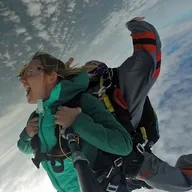 Saut en Parachute Tandem à Saint-Girons dans les Pyrénées