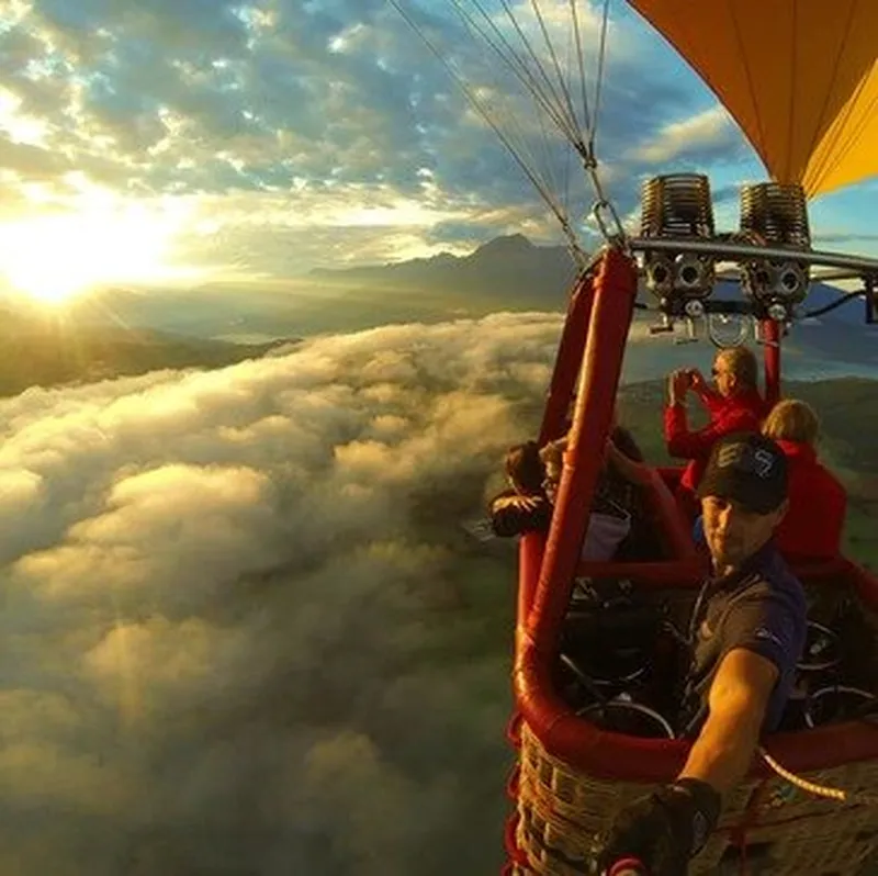 Vol en Montgolfière - Survol du Lac de Serre-Ponçon