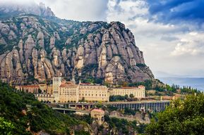Carte de montagne de Montserrat : Train de Barcelone + Chemin de fer à crémaillère + Accès Moreneta
