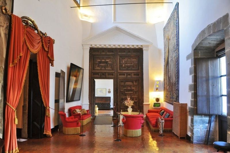 Château de Púbol, vignoble de Perelada et théâtre-musée Dalí : Visite guidée + transfert