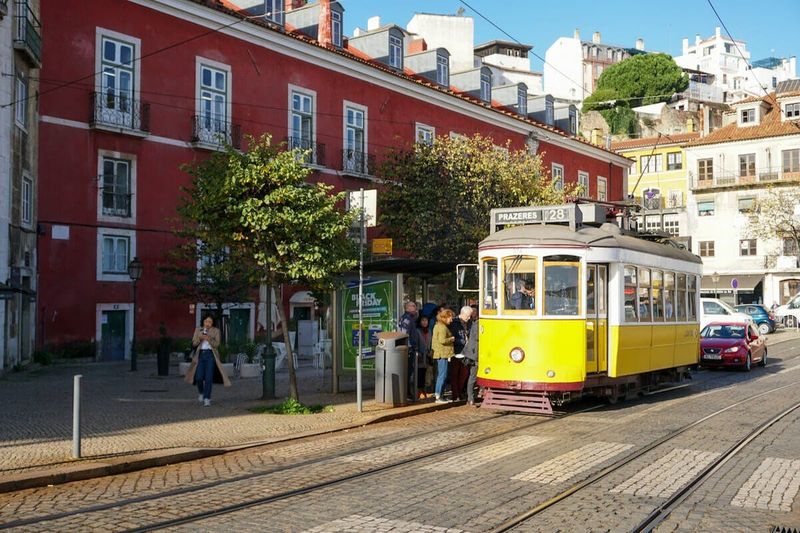 Lisbonne : Ticket Tram 28 + Pass 24 heures pour les transports publics