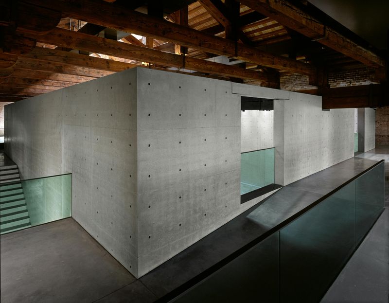 Palazzo Grassi & Punta Della Dogana