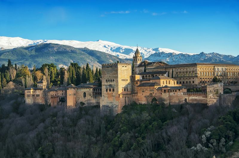 Alhambra & Palais Nasrides : Billet coupe-file + Visite guidée en petit groupe