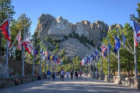 Visite du mont Rushmore et des Black Hills avec deux repas et un spectacle de variétés musicales