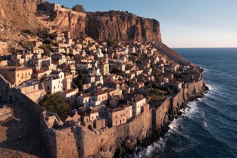 Visite privée d'une journée complète à la forteresse médiévale de Monemvasia et à Sparte