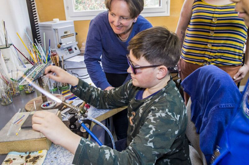 Atelier - Réalisez des perles de verre avec votre enfant